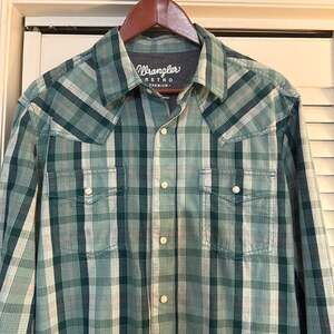 Wrangler Retro Premium Men's Long Sleeve Western Plaid Pearl Snap Shirt